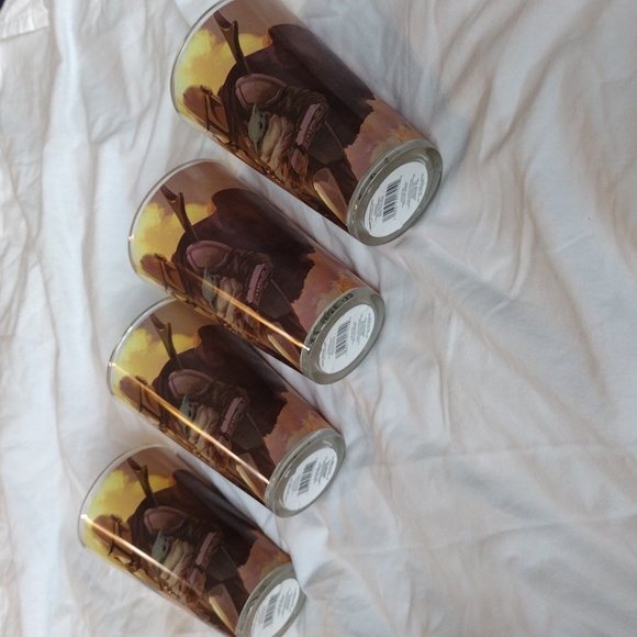 Four Piece Star Wars The Mandalorian Mando & Grogu Art Pint Glass - Picture 2 of 9